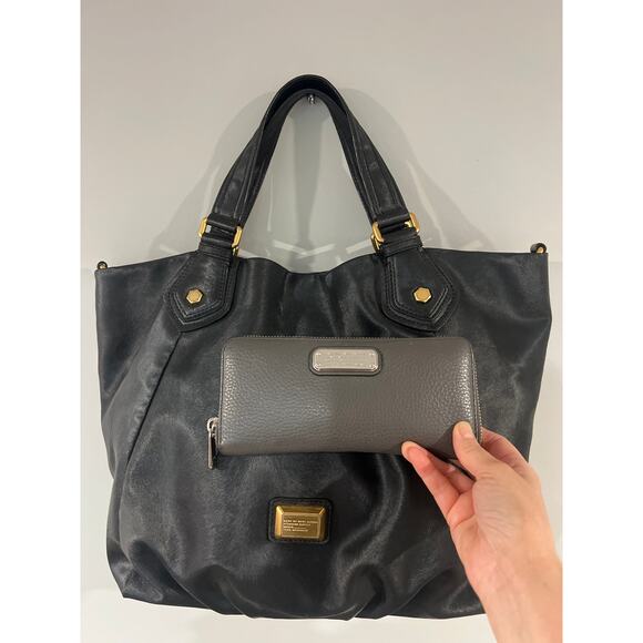 Marc Jacobs Large Black Leather Tote + Zip Wallet Bundle | Excellent Condition - Picture 12 of 15